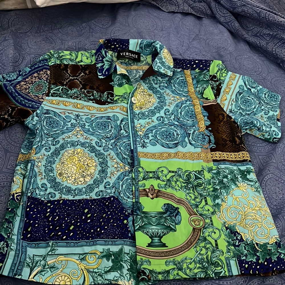 Like-new authentic versace shirt size 6Y!!
